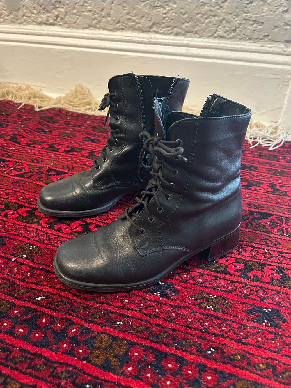 Vintage Black Lace-Up Women's Ankle Boots